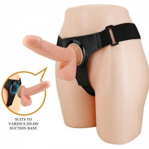 Arnés con dildo de ventosa